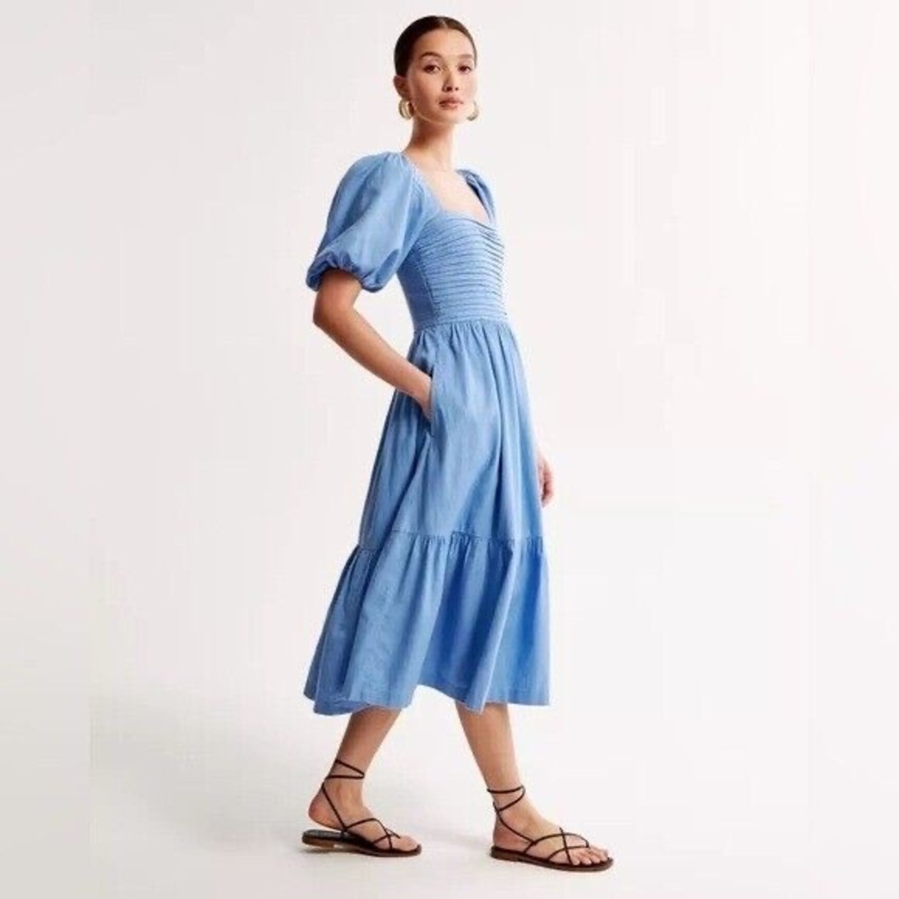 The A&F Emerson Poplin Puff Sleeve Midi Dress